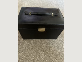 Image 1 of 7