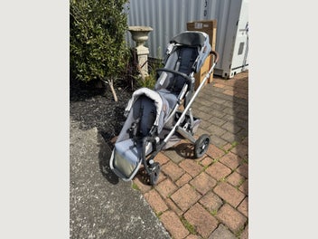 Image 1 of 7