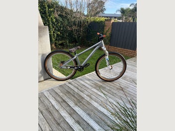 Image 1 of 6