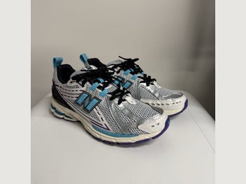 Image 1 of 6