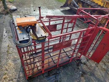 Image 1 of 5