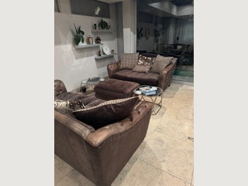 Image 1 of 7