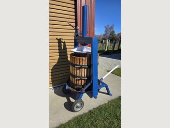 Image 1 of 6