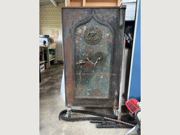 Image 1 of 5