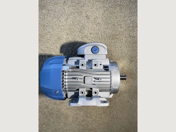 Image 1 of 7