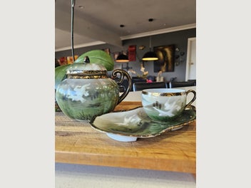 Image 1 of 8