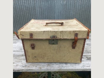 Image 1 of 7
