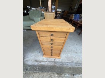 Image 1 of 7