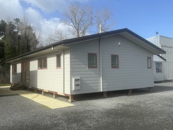 Image 1 of 6