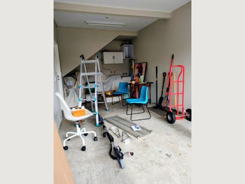 Image 1 of 7