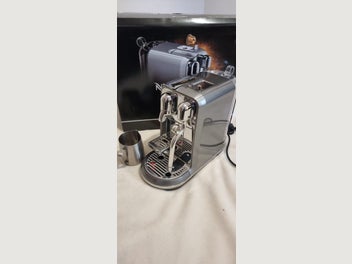 Image 1 of 7