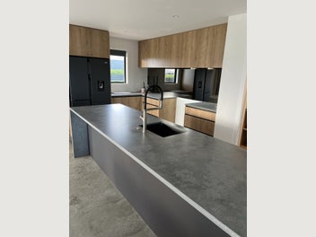 Image 1 of 20