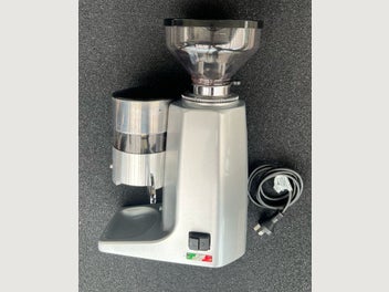 Image 1 of 7