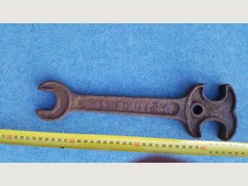 Image 1 of 1