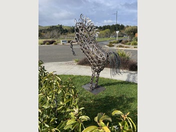 Image 1 of 7