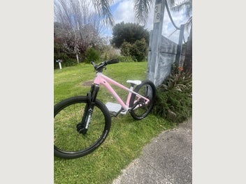 Image 1 of 7