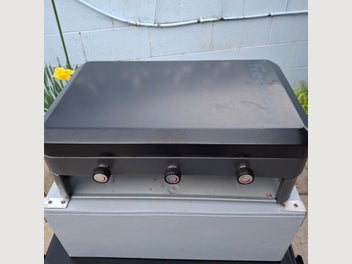 Image 1 of 8