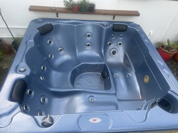 Image 1 of 6