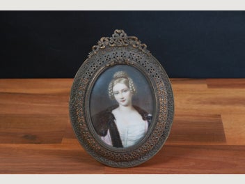 Image 1 of 7