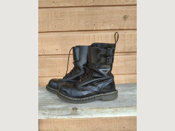 Image 1 of 6