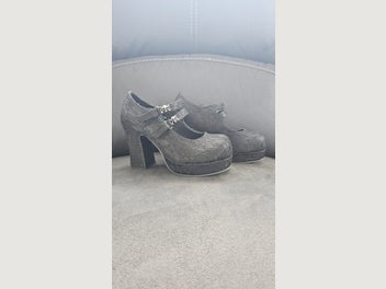 Image 1 of 5