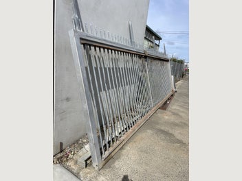 Image 1 of 5