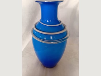 Image 1 of 7