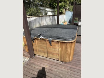 Image 1 of 6