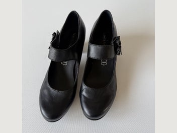 Image 1 of 7