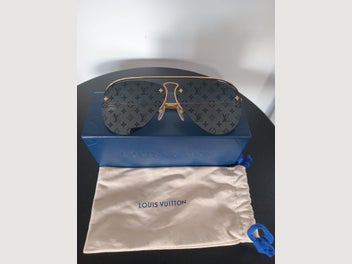 Image 1 of 11