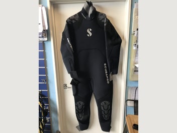 Image 1 of 8