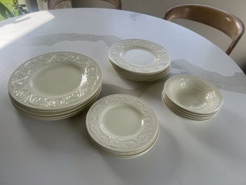 Image 1 of 7