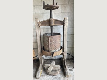 Image 1 of 1