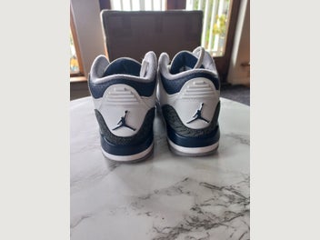 Image 1 of 7
