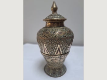 Image 1 of 7