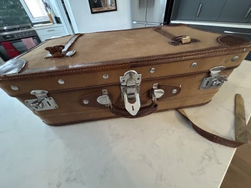 Image 1 of 2