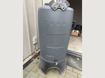 Image 1 of 8