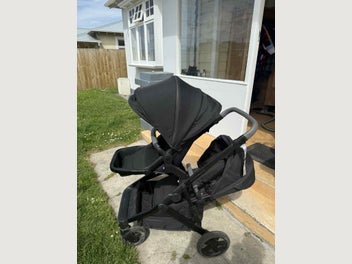 Image 1 of 7