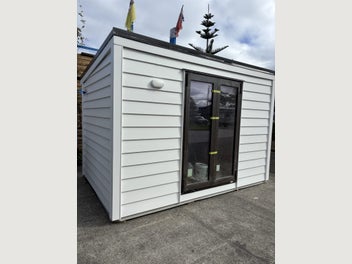Image 1 of 7
