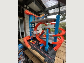 Image 1 of 5