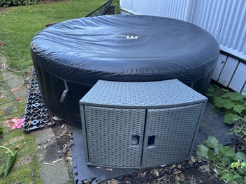 Image 1 of 6