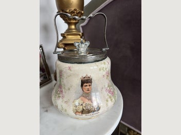 Image 1 of 8