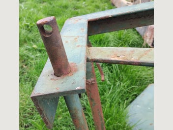 Image 1 of 5