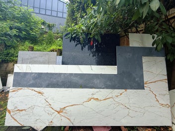 Image 1 of 7