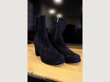 Image 1 of 5