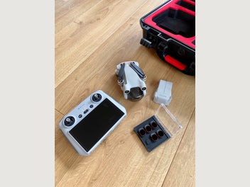 Image 1 of 7