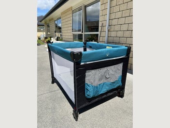 Image 1 of 7