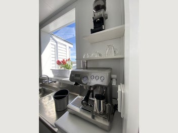 Image 1 of 20