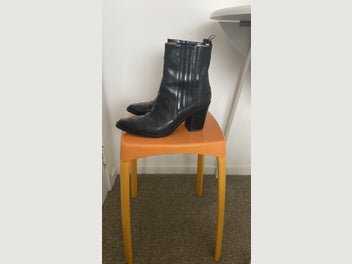 Image 1 of 5