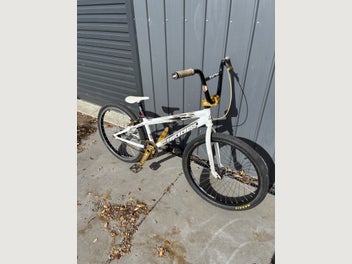 Image 1 of 7